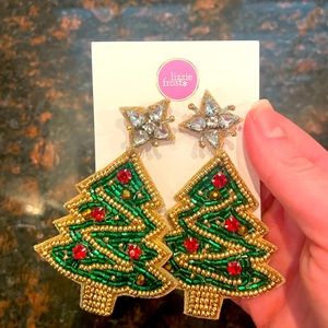 NWOT Hand beaded Christmas Tree earrings